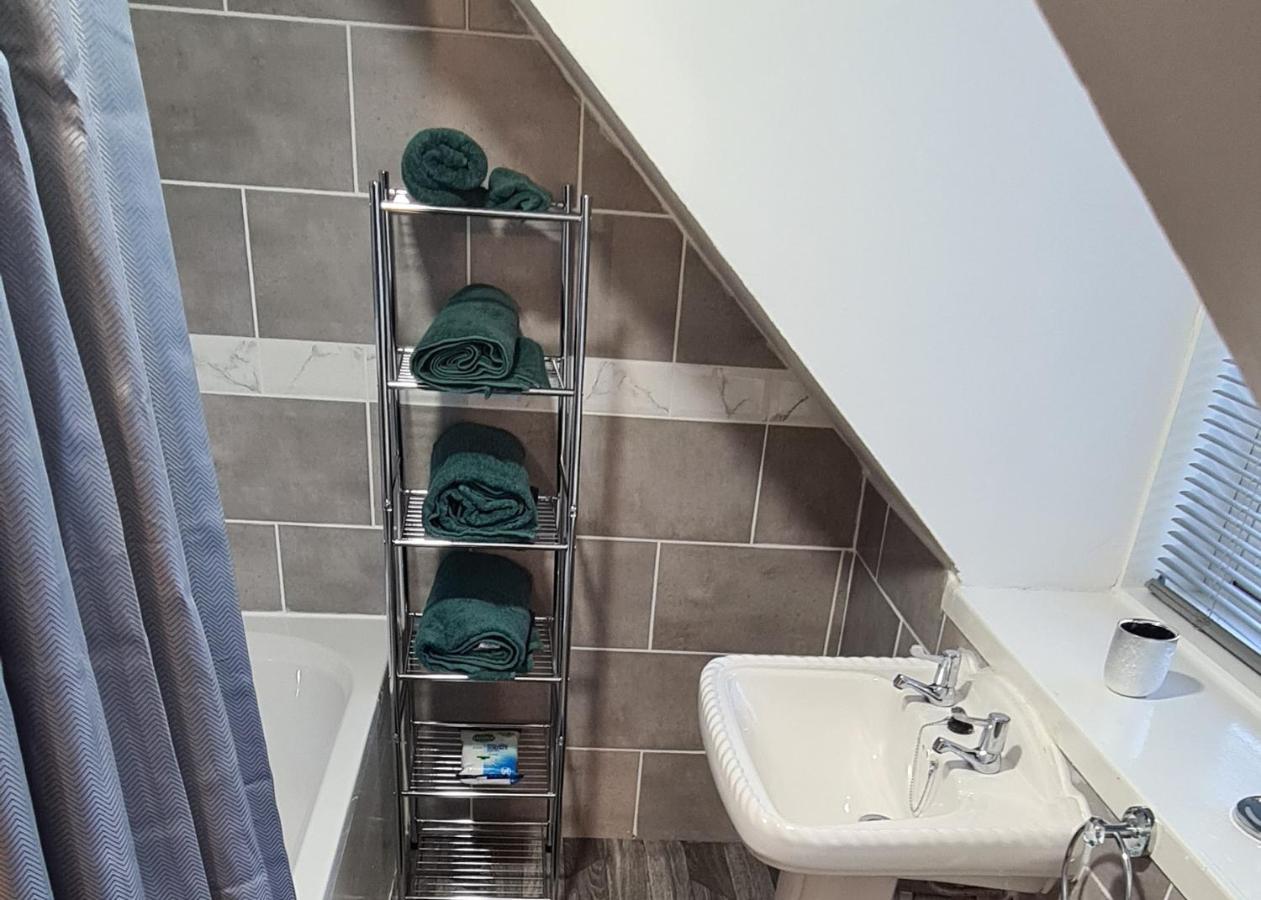 Inviting 1-Bed Apartment In Campbeltown Loch Views Экстерьер фото